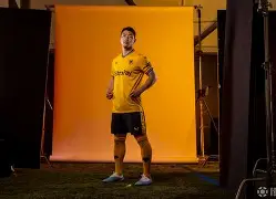 开云体育app-狼队主场-完胜朴茨茅斯，双杀曼联()  第1张