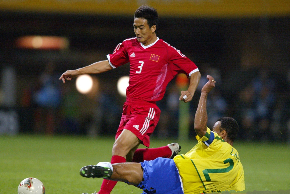 kaiyun sports-经典比赛瞬间，球员飒爽英姿，奏响胜利乐章()  第1张